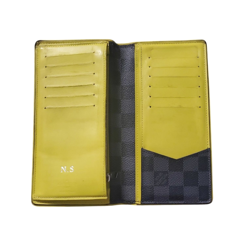 LOUIS VUITTON Brazza Wallet Graphite Damier